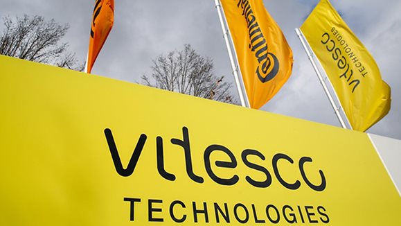 p-vitesco-technologies-fahnen-schild-uv