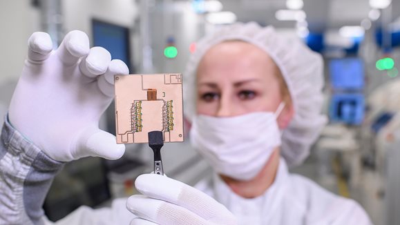 Production of power electronics at Vitesco Technologies